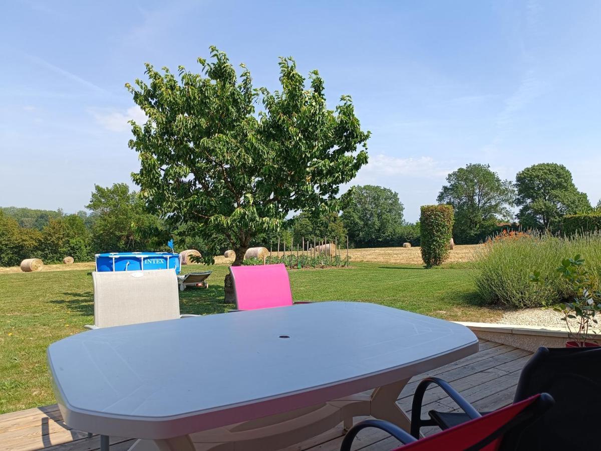 Studio Avec Terrasse Au Calme Jayat Esterno foto